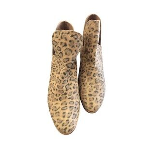 NEW COCONUTS LEOPARD‎ Leather PRINT Ankle BOOTIE SIZE 9M casual all season wear